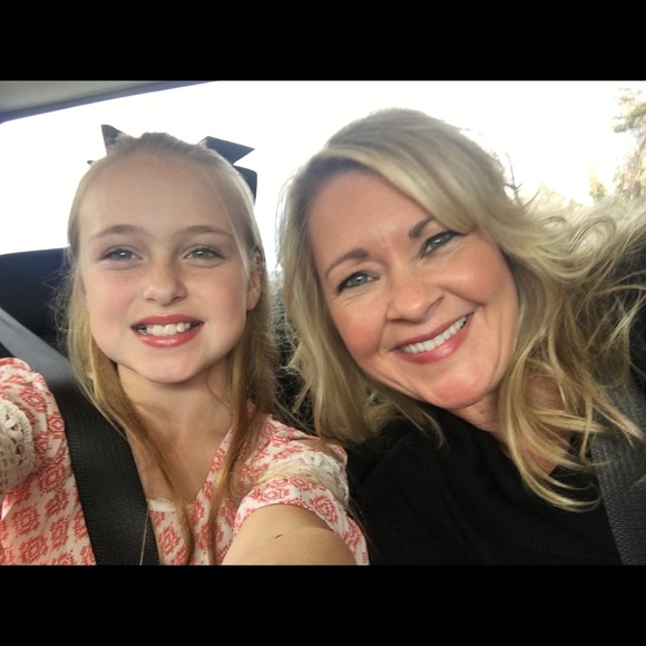 Meet your Posher, Kelley - Picture 1 of 1